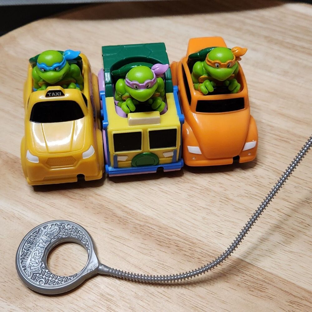 Teenage Mutant Ninja Turtles Rad Rip Racers 3‑Car Set with Ripcord